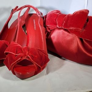 Red patin sandals with matching clutch